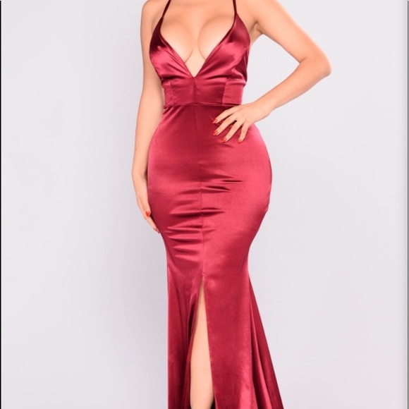 Dress - Picture 1 of 4